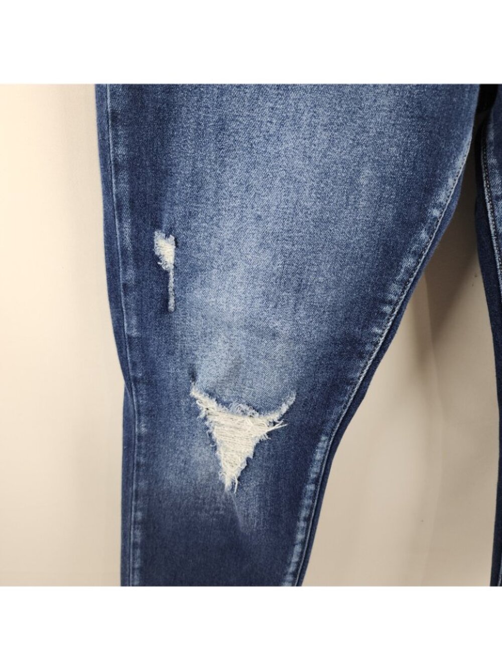 KanCan Jeans Womens 31x26 Blue High Rise Distressed Cropped Denim 128035 - Picture 6 of 11